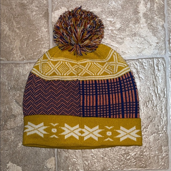 Duluth Trading Co Multicolor Knit Pom-Pom Hat - Picture 4 of 6